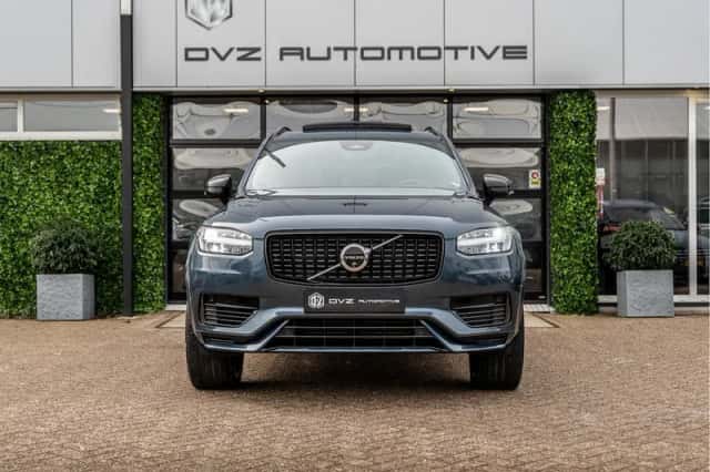 Volvo XC90 (2023) thumbnail 5