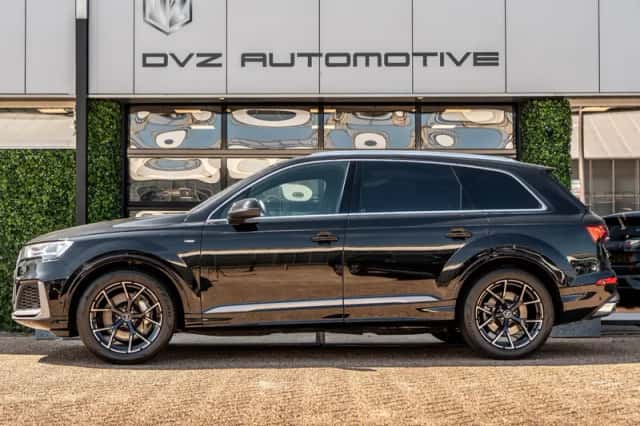 Audi Q7 (2022) thumbnail 3