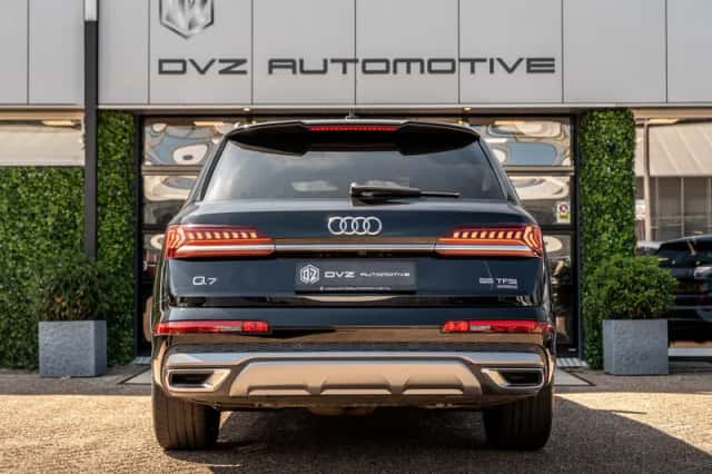 Audi Q7 (2022) thumbnail 5