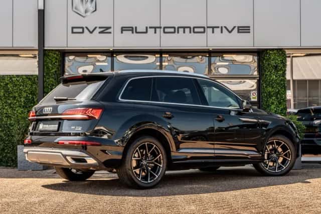 Audi Q7 (2022) thumbnail 6