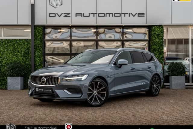 Volvo V60 (2022) thumbnail 1