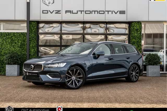 Volvo V60 (2022) thumbnail 1