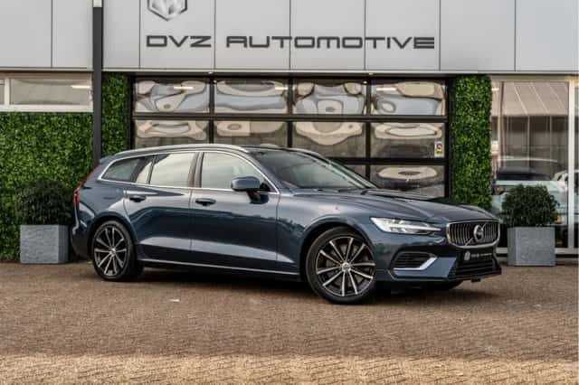 Volvo V60 (2022) thumbnail 4
