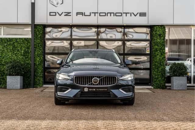 Volvo V60 (2022) thumbnail 5
