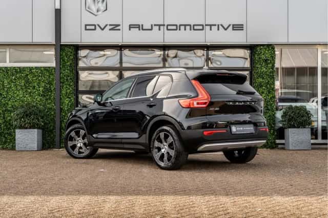 Volvo XC40 (2022) thumbnail 3