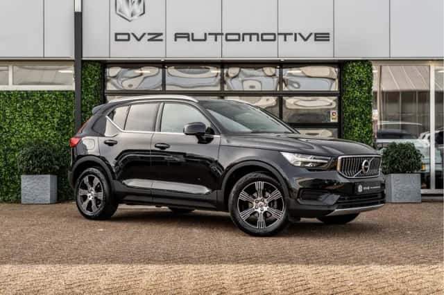 Volvo XC40 (2022) thumbnail 4
