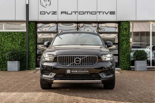 Volvo XC40 (2022) thumbnail 5