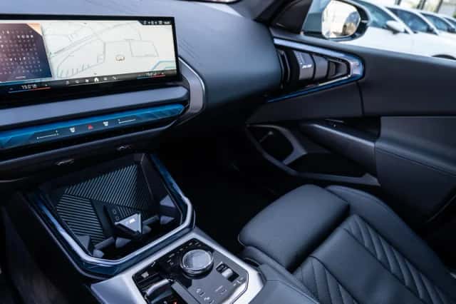 BMW X3 (2025) thumbnail 2
