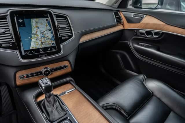 Volvo XC90 (2018) thumbnail 2