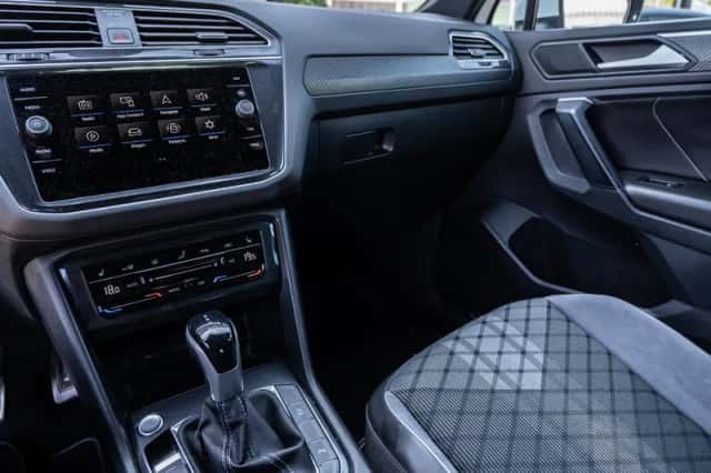 Volkswagen Tiguan (2023) thumbnail 2