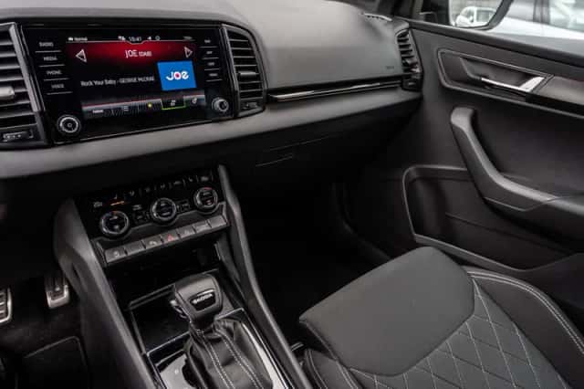 Škoda Karoq (2023) thumbnail 2