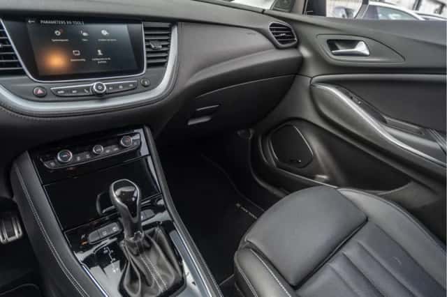 Opel Grandland X (2019) thumbnail 2
