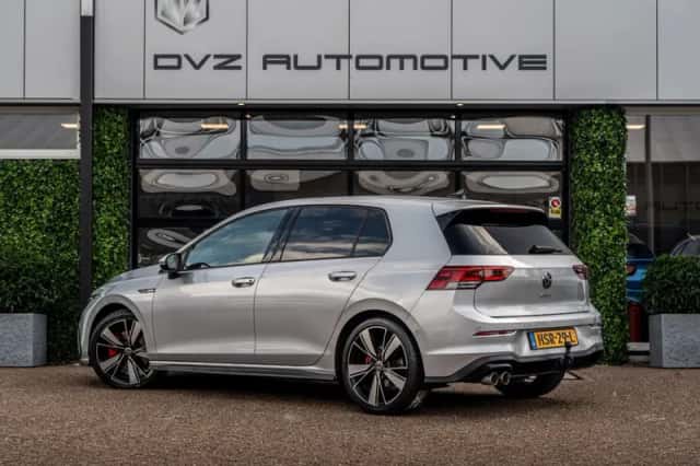 Volkswagen Golf (2022) thumbnail 3
