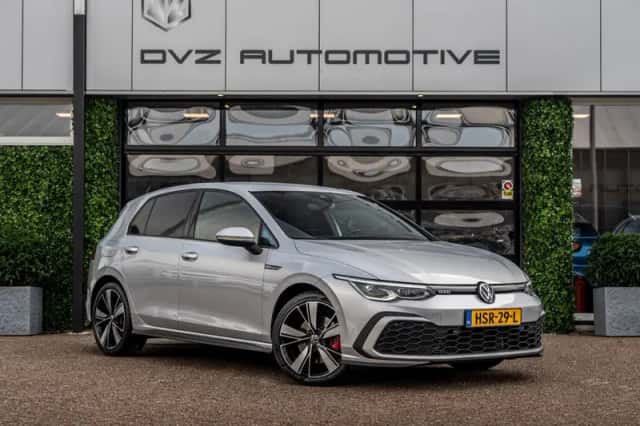 Volkswagen Golf (2022) thumbnail 4