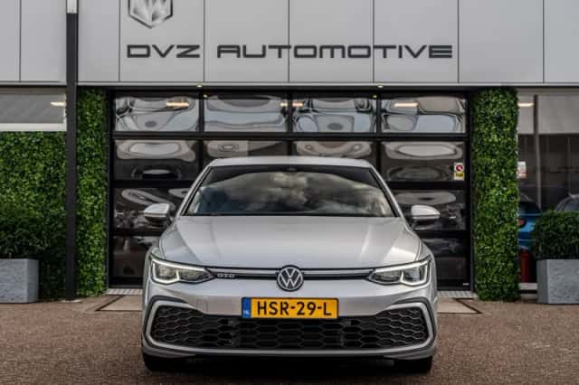Volkswagen Golf (2022) thumbnail 5