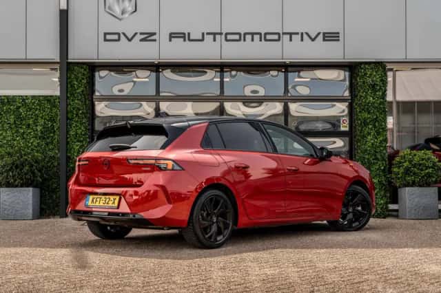 Opel Astra (2023) thumbnail 3