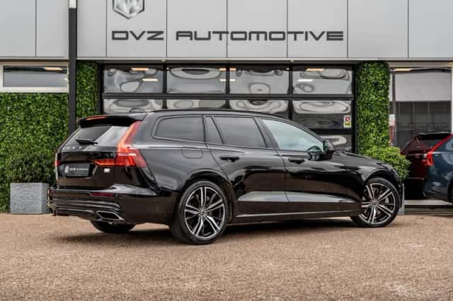 Volvo V60 (2022) thumbnail 4