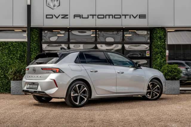 Opel Astra (2024) thumbnail 3