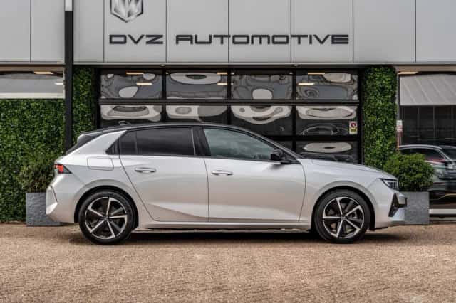 Opel Astra (2024) thumbnail 4