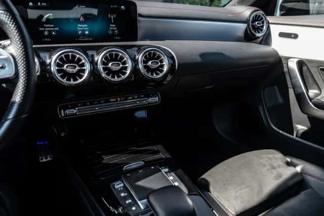 Mercedes-Benz CLA-Klasse (2020) thumbnail 2