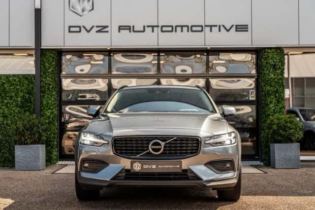 Volvo V60 (2021) thumbnail 6
