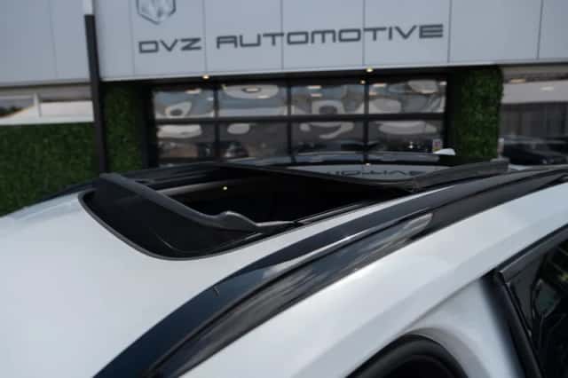 Volvo XC40 (2022) thumbnail 3