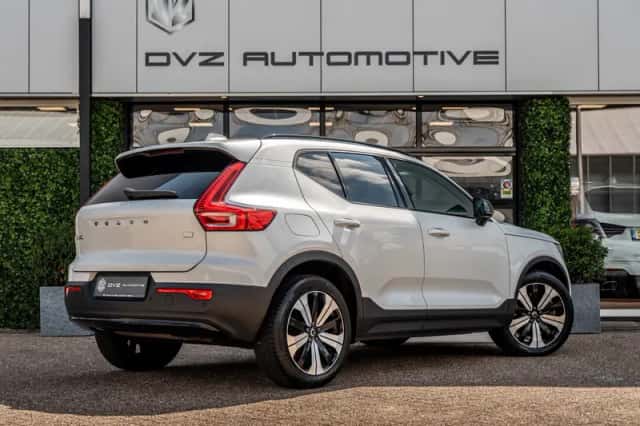 Volvo XC40 (2022) thumbnail 4