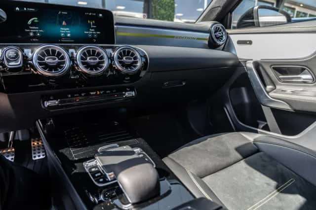 Mercedes-Benz A-Klasse (2018) thumbnail 2