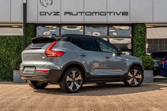 Volvo XC40 (2022) thumbnail 4