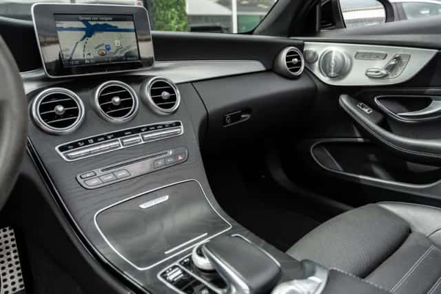Mercedes-Benz C-Klasse (2018) thumbnail 2