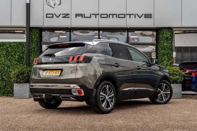 Peugeot 3008 (2017) thumbnail 3