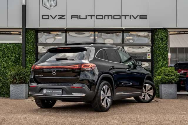 Mercedes-Benz EQA (2022) thumbnail 4