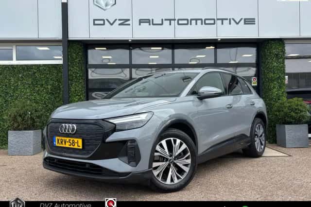 Audi Q4 e-tron (2022) thumbnail 1