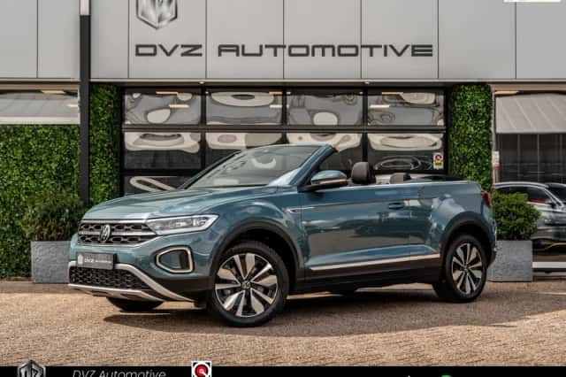 Volkswagen T-Roc (2023) thumbnail 1