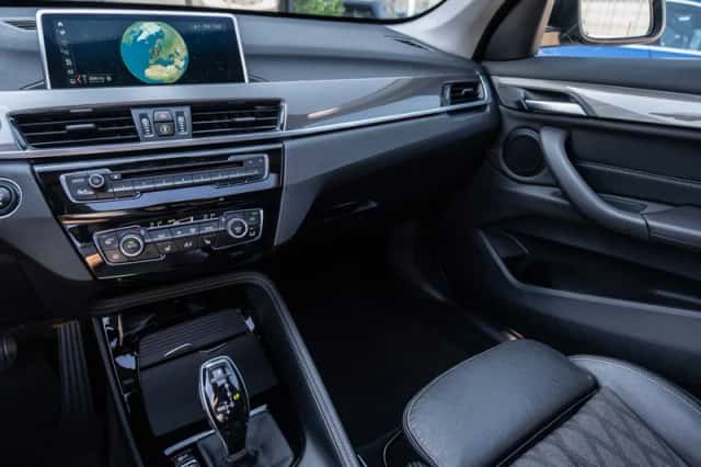 BMW X1 (2017) thumbnail 2