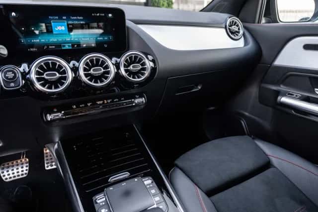 Mercedes-Benz GLA-Klasse (2021) thumbnail 2