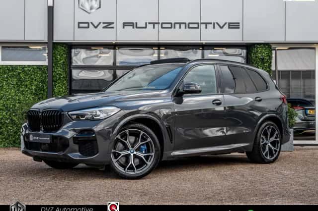 BMW X5 (2023) thumbnail 1