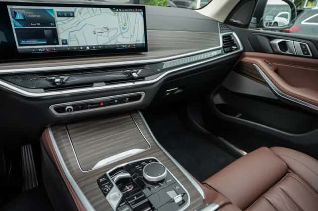 BMW X5 (2025) thumbnail 2