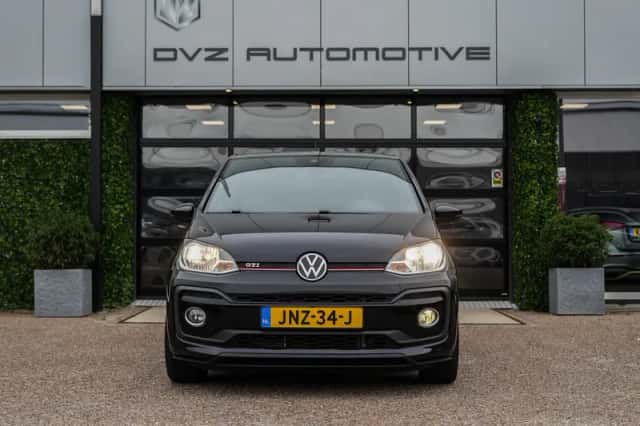 Volkswagen Up! (2021) thumbnail 6