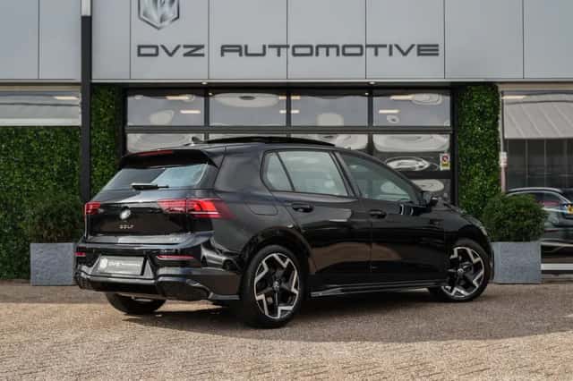 Volkswagen Golf (2025) thumbnail 4