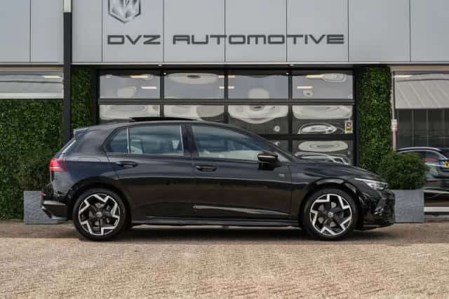 Volkswagen Golf (2025) thumbnail 5