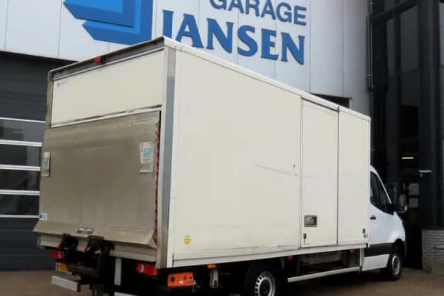 Mercedes-Benz Sprinter (2021) thumbnail 3