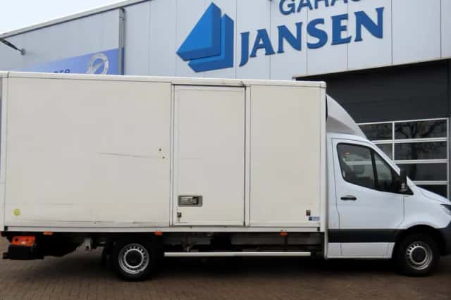 Mercedes-Benz Sprinter (2021) thumbnail 4