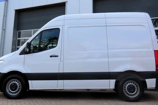 Mercedes-Benz Sprinter (2020) thumbnail 3