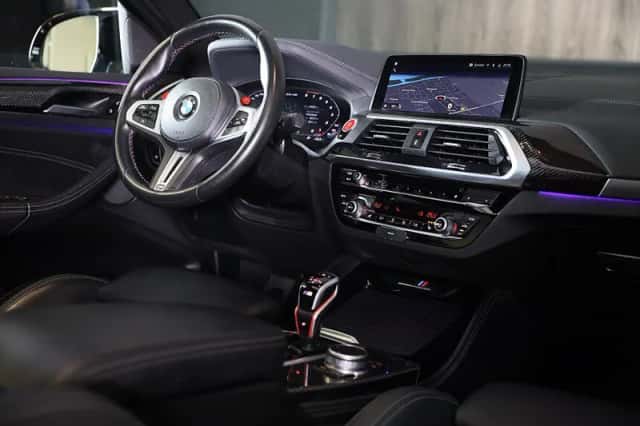 BMW X4 (2021) thumbnail 6