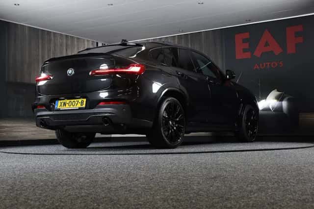 BMW X4 (2019) thumbnail 4