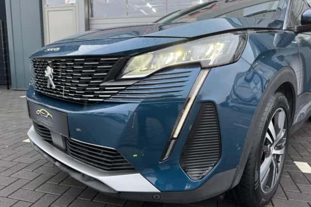 Peugeot 3008 (2021) thumbnail 5