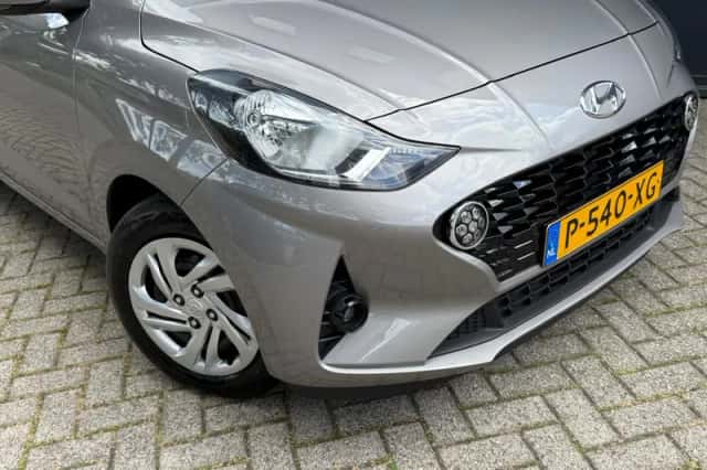 Hyundai i10 (2022) thumbnail 2