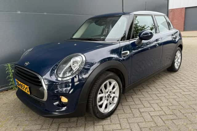 MINI One (2019) thumbnail 3