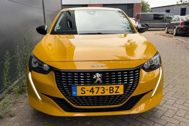Peugeot 208 (2023) thumbnail 6